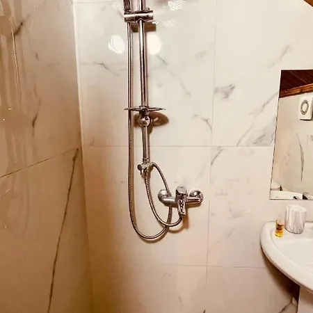 Отель Drinos Тирана