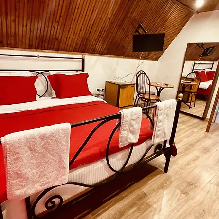 Drinos Отель Тирана